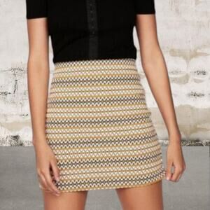 Express Knit Mini Skirt in Geometric Print Size XS
